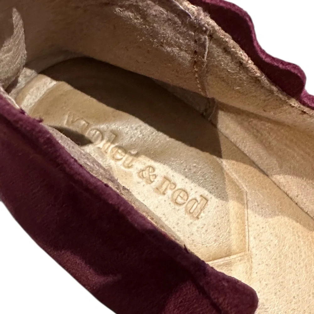 Stitch Fix x Violet & Red Winny Suede Scalloped Flat Shoes Flats Size 6M